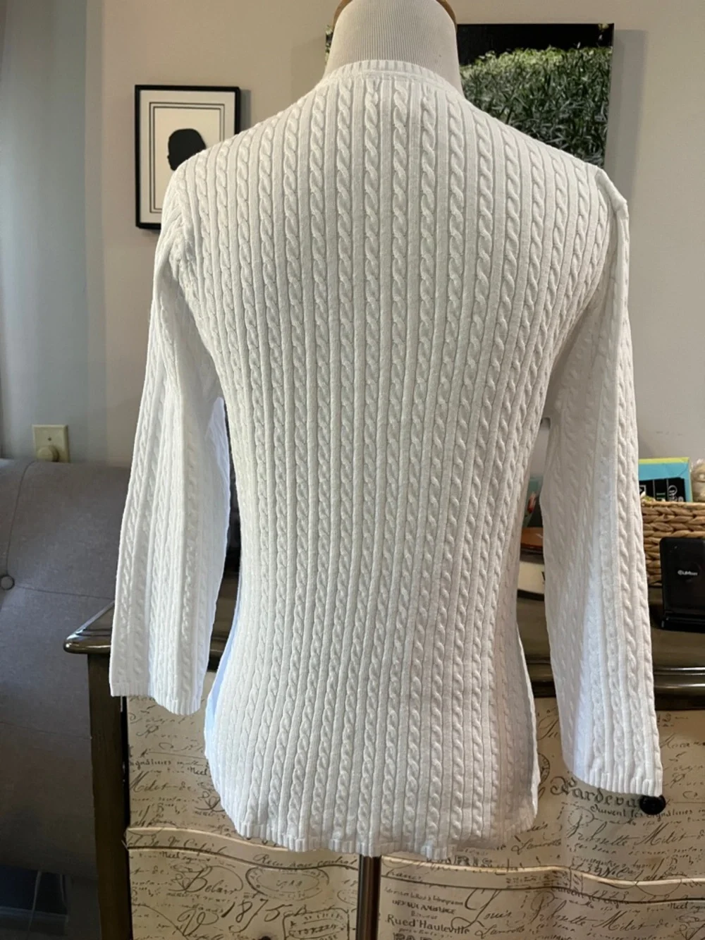 LL BEAN LIGHTWEIGHT THREE QUARTER SLEEVE CABLE KNIT V NECK SWEATER WHITE SIZE S